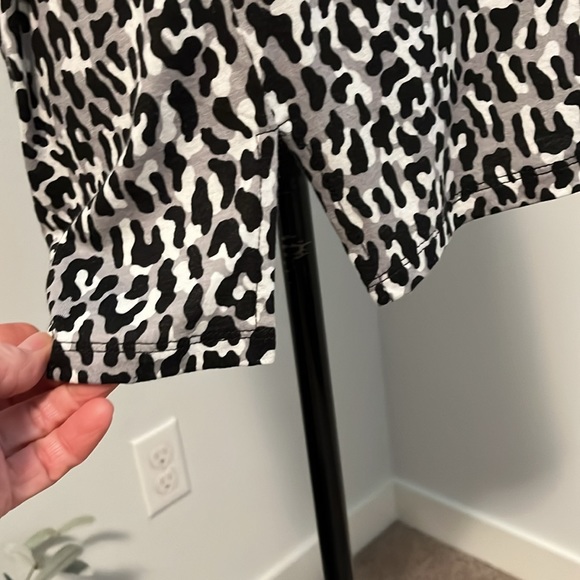 NWT Michael Michael KORS Tee - Picture 8 of 13